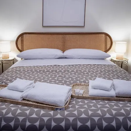 Small Luxury In Centro Storico Parma