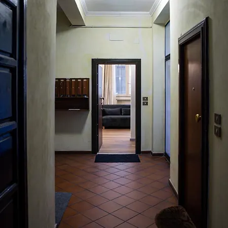 Small Luxury In Centro Storico Apartman Parma
